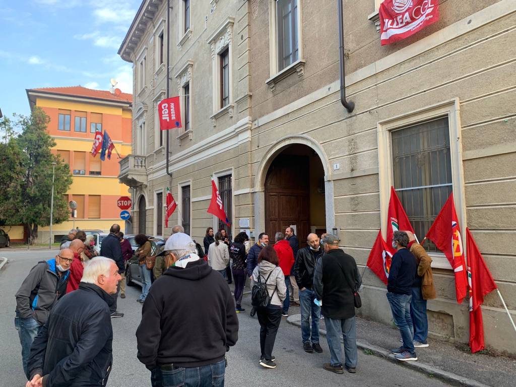 Presidi nelle sedi Cgil di Varese Busto Gallarate e Saronno