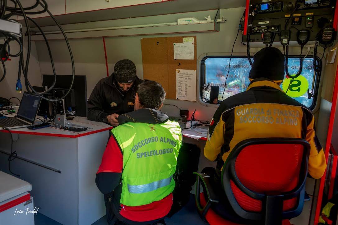 Esercitazioni per i droni del Soccorso Alpino della Guardia di Finanza