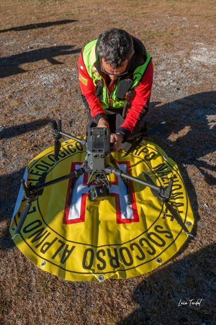 Esercitazioni per i droni del Soccorso Alpino della Guardia di Finanza