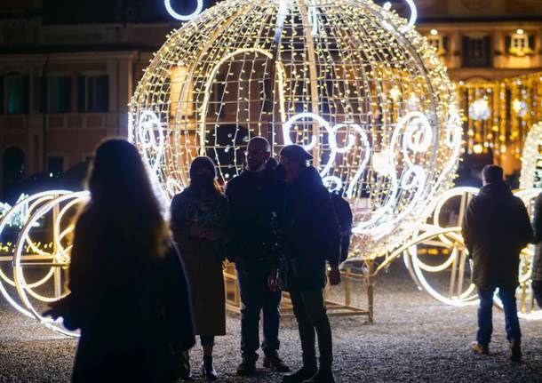 Varese - Si accendono le luci di Natale