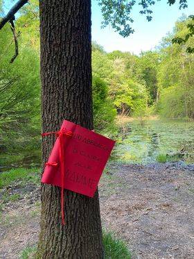 Al Laghetasc di Brebbia gli addobbi per tutte le feste dell'anno