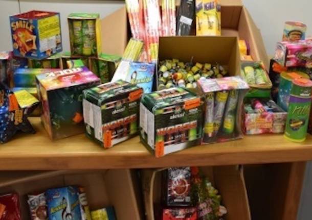 fuochi artificiali illegali