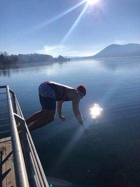 Il tuffo degli Hic sunt leones nel Lago di Monate