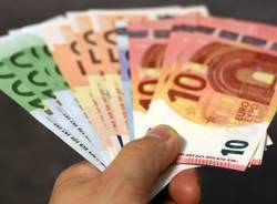 soldi euro bonus e contributi