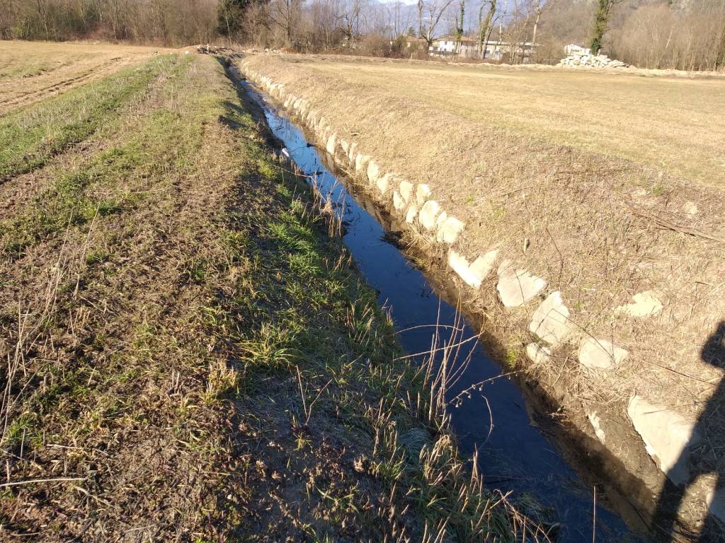 A Laveno Mombello lavori di pulizia al Roggia Fassora 