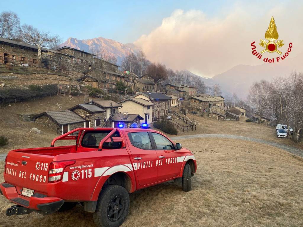 Incendio a Indemini