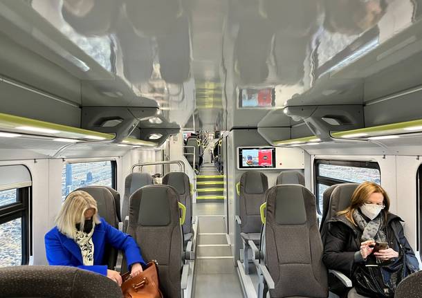 Il nuovo treno Caravaggio sulla linea Milano-Gallarate-Varese-Porto Ceresio