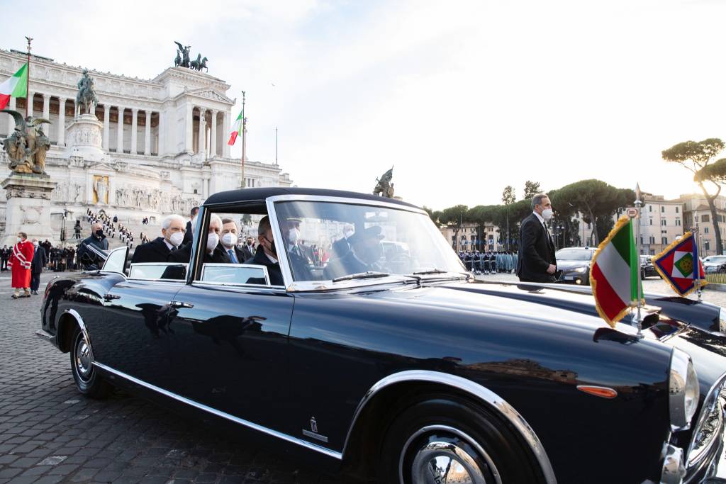 Sergio Mattarella all'Altare della Patria