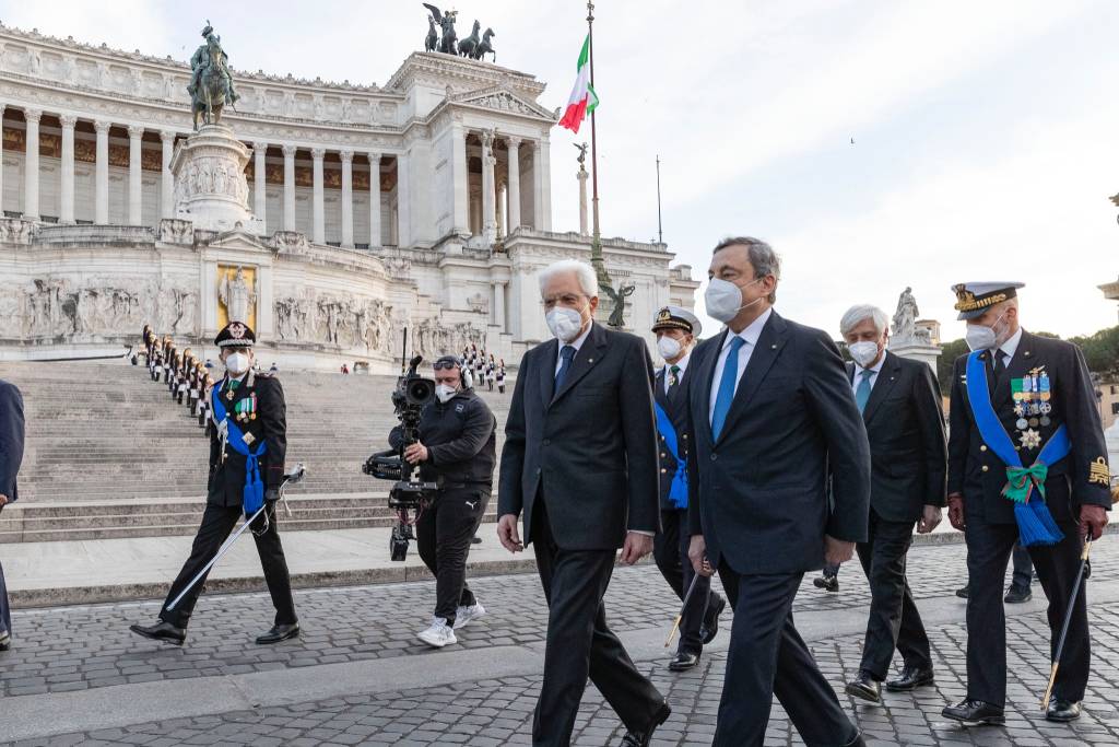 Sergio Mattarella all'Altare della Patria