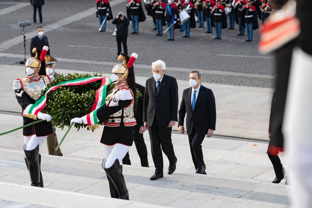 Sergio Mattarella all'Altare della Patria