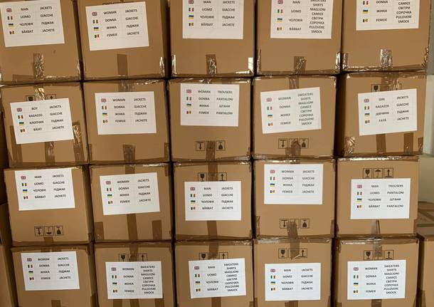 Aiuti Ucraina - Sesto Calende (foto insieme per sesto)