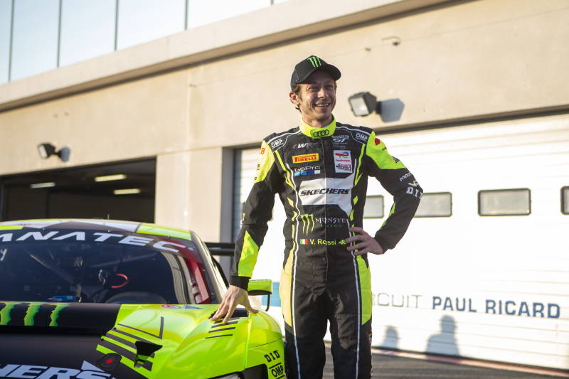 La nuova vita da pilota (di auto) di Valentino Rossi