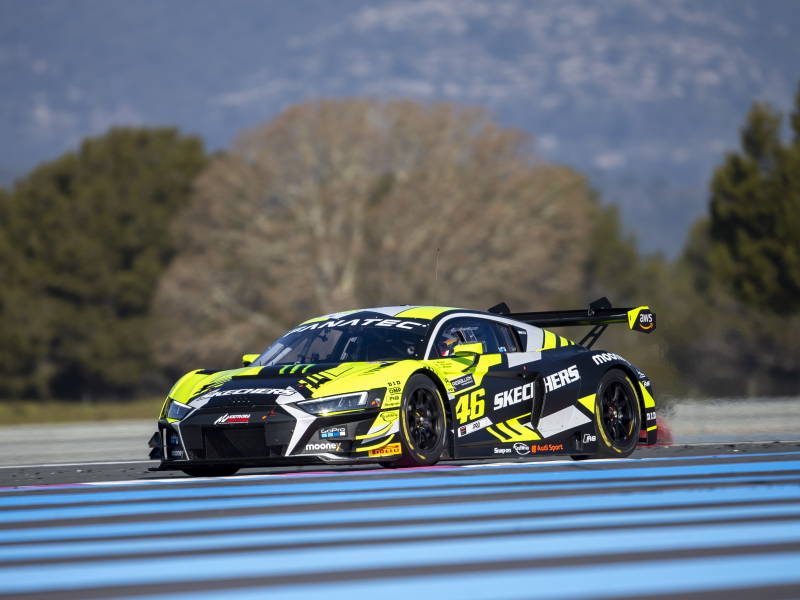 La nuova vita da pilota (di auto) di Valentino Rossi