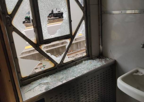 Ancora vandalismi in stazione a Luino