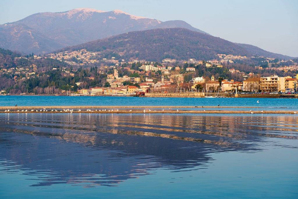 Con lo sguardo verso Luino