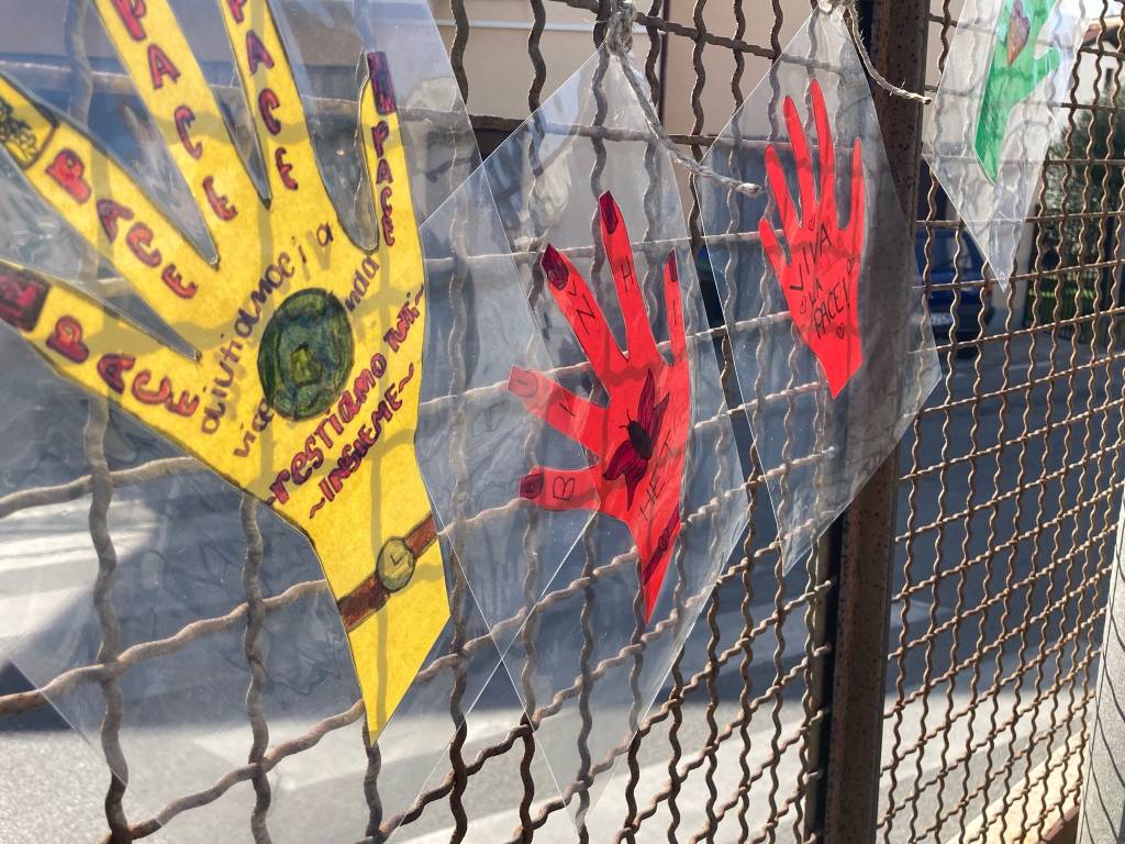 I simboli della pace ad Angera