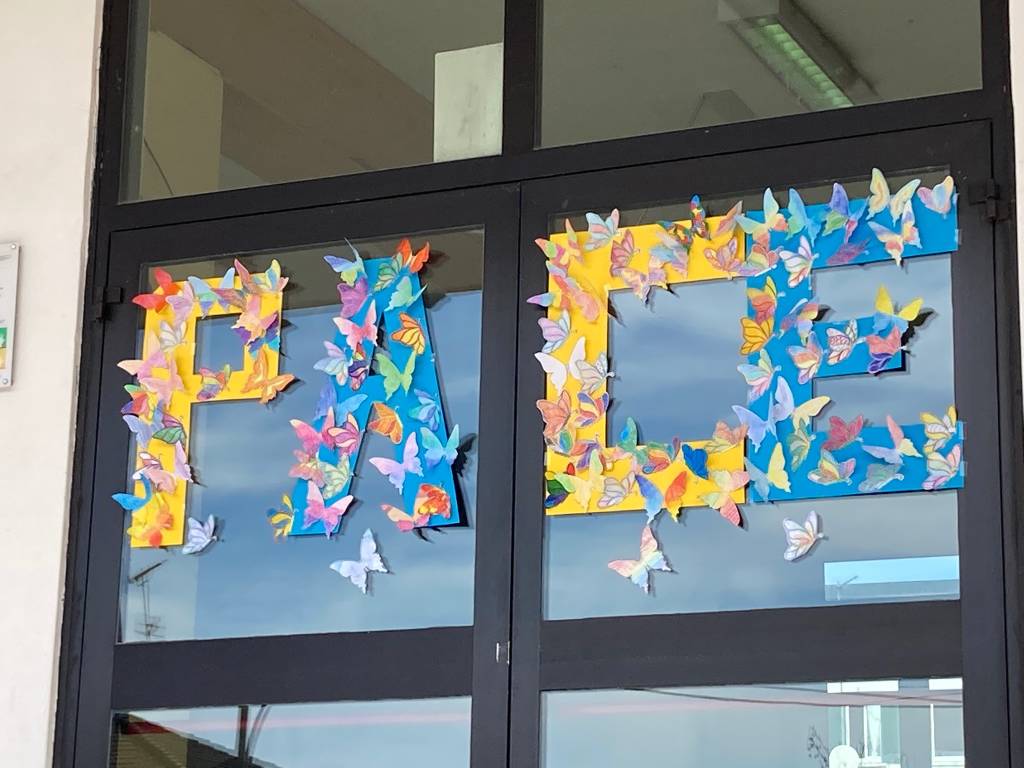 I simboli della pace ad Angera