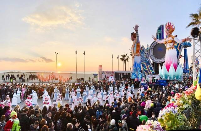 Le maschere di Novara per la prima volta al Carnevale di Viareggio
