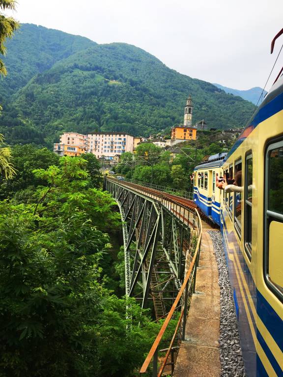 treno storico Centovalli locarno camedo