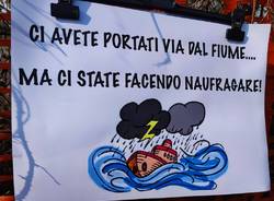Protesta  al mercato di Sesto Calende