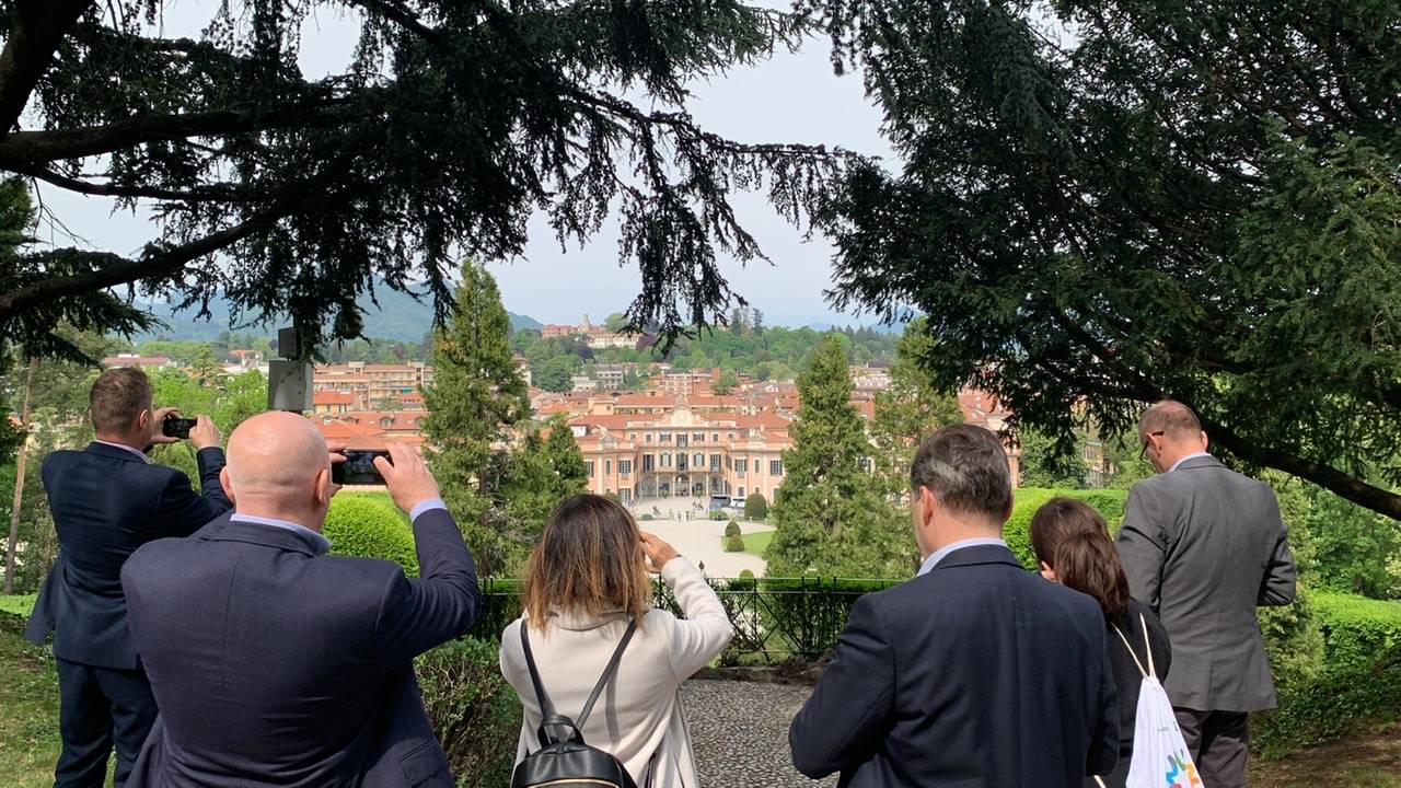 Amministratori locali europei in visita ai giardini Estensi