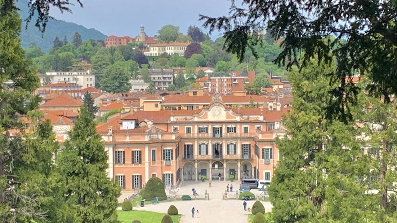 Amministratori locali europei in visita ai giardini Estensi