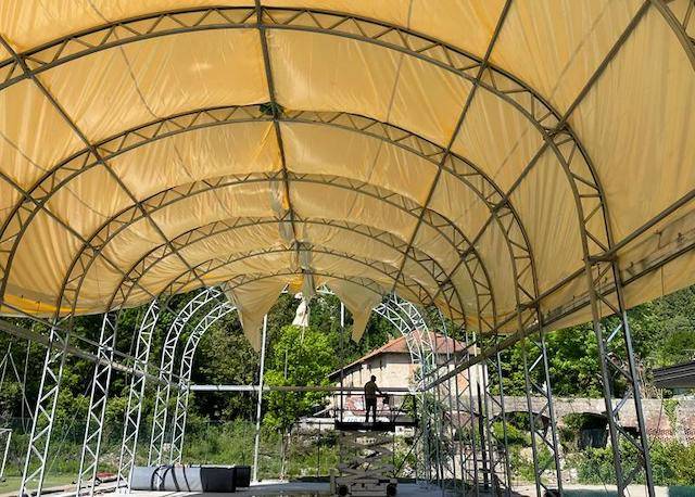 La nascita dei nuovi campi di \"Laveno Padel\"