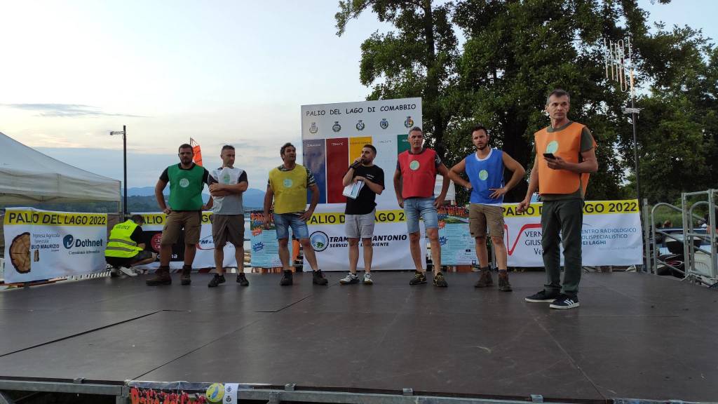 L'inaugurazione del Palio del Lago di Comabbio