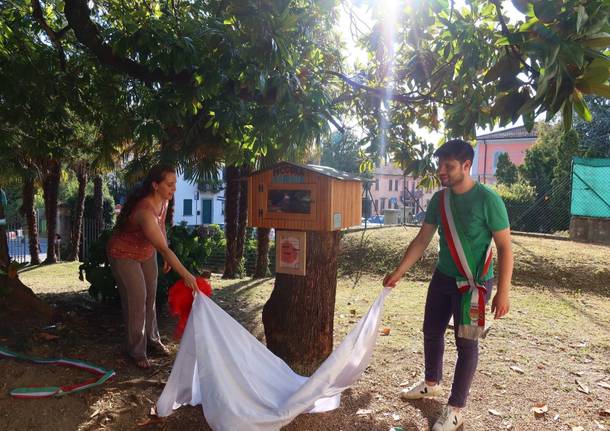 A Sangiano inaugurata la casetta dei libri 