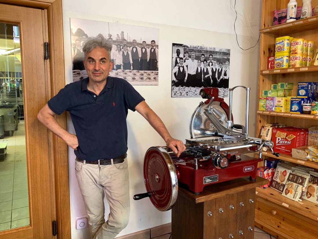 Angera tour 2022 persone