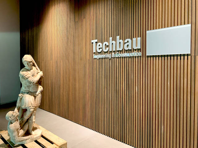 La statua del Duomo di Milano \"adottata\" dalla Techbau di Castelletto Ticino