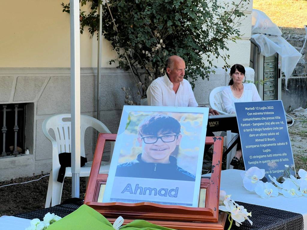 Sangiano saluta Ahmad, il 15enne annegato nel Lago Maggiore