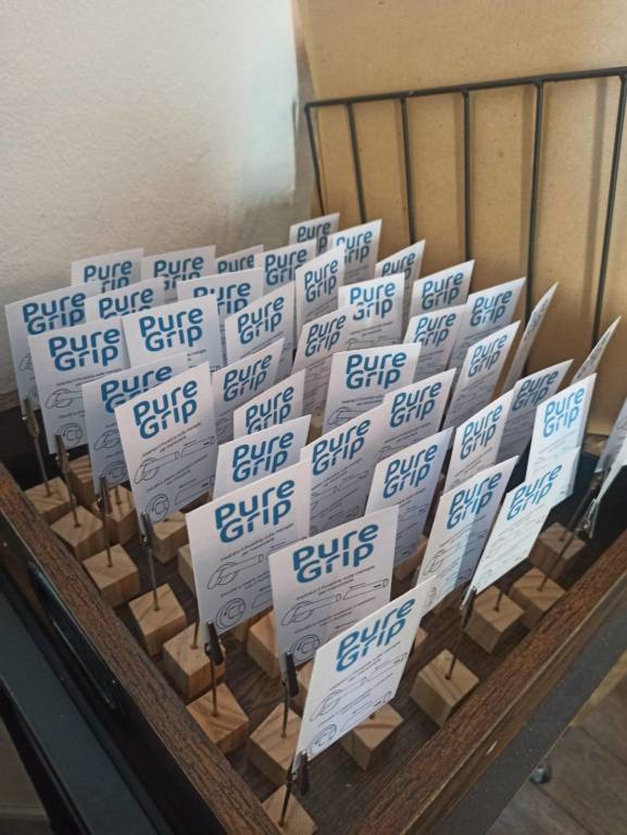 "Pure Grip", la maniglia pulita per i bagni di bar e attività commerciali