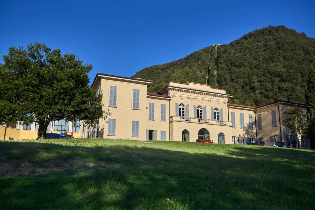 A Laveno Mombello l'inaugurazione della mostra Comic Sponde 