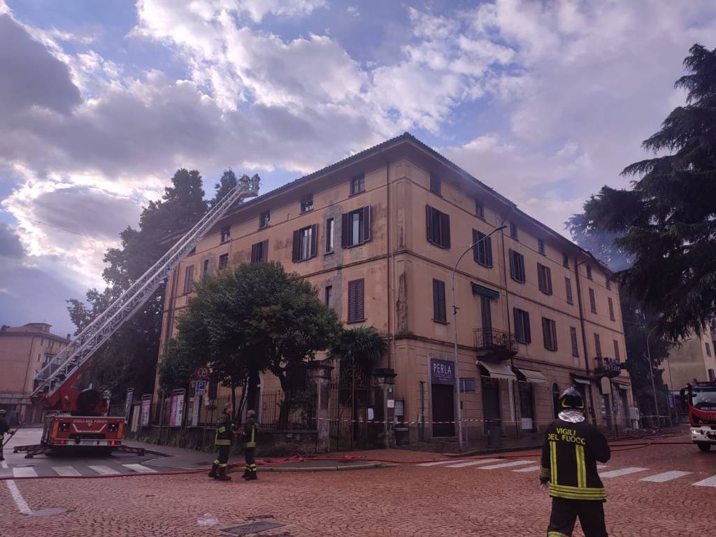 bonifica incendio luino 8 settembre 2022