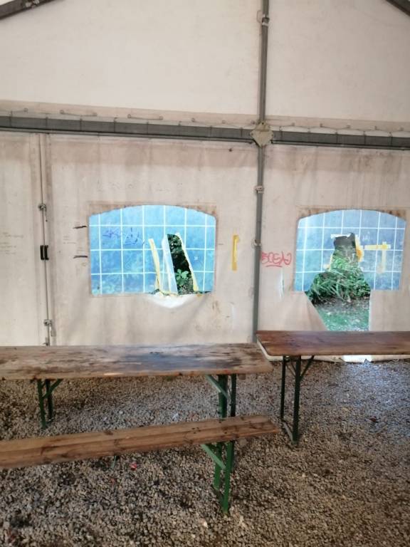Vandalismi all\'area feste di Germignaga