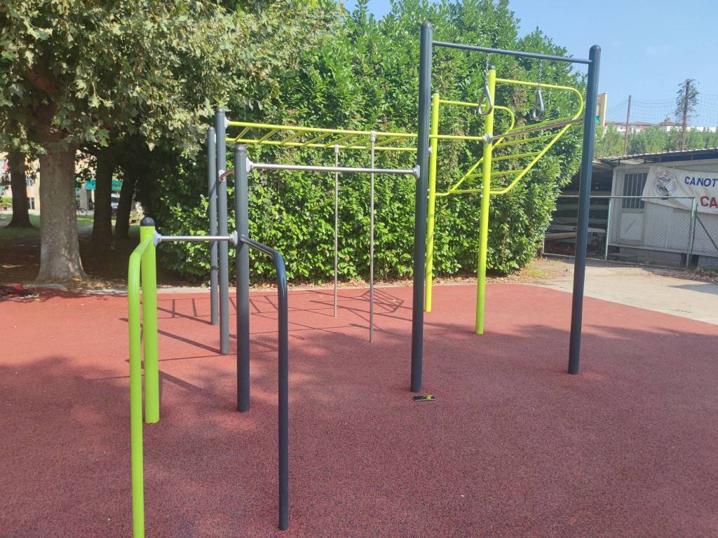 Palestra a cielo aperto ad Angera