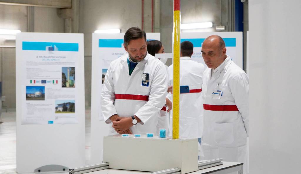 L'inaugurazione del deposito temporaneo dei rifiuti radioattivi al Jrc di Ispra