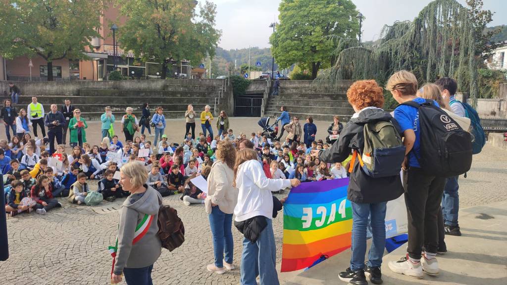 La camminata per la pace e per l'ambiente tra il Malcantone e il Varesotto