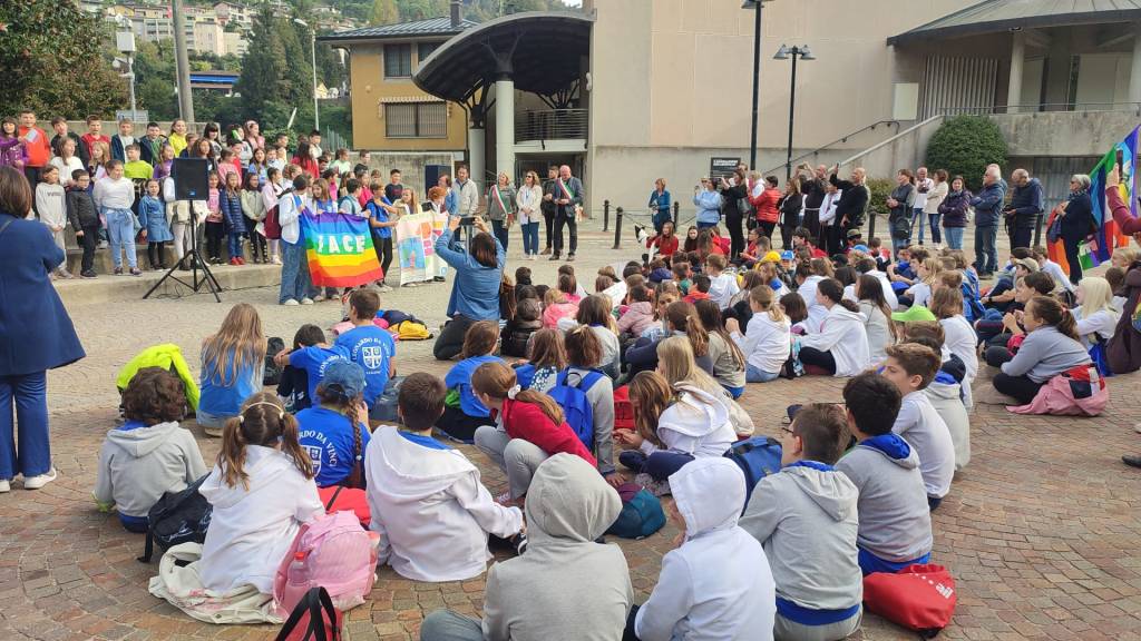 La camminata per la pace e per l'ambiente tra il Malcantone e il Varesotto