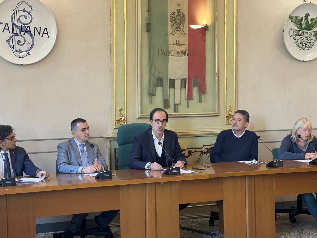 Presentazione progetto Cosmo a Laveno Mombello 