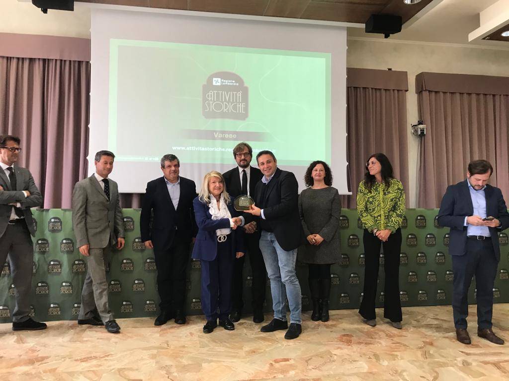 A Ville Ponti premiate 76 attività storiche della provincia di Varese. Guidesi: "Svolgono un servizio fondamentale"