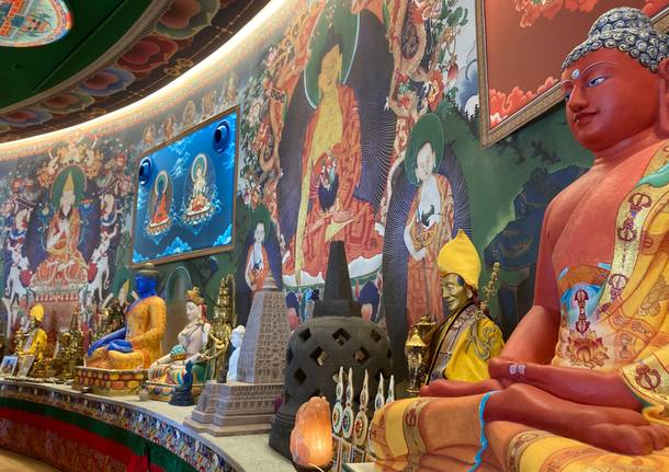 Nel tempio buddhista di Albagnano di Bée