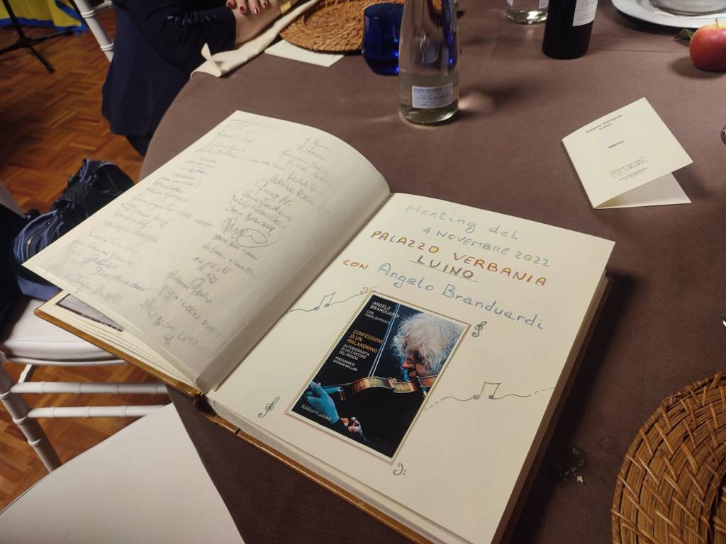 Angelo Branduardi si racconta a Luino