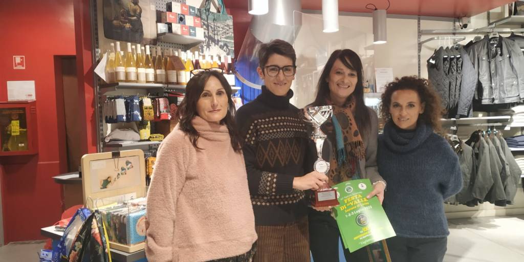 La premiazione delle vetrine luinesi