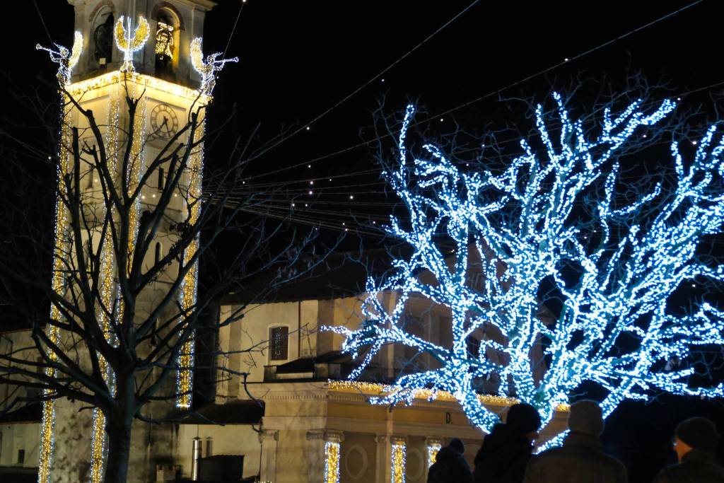 A Leggiuno l'incanto delle Lucine di Natale 
