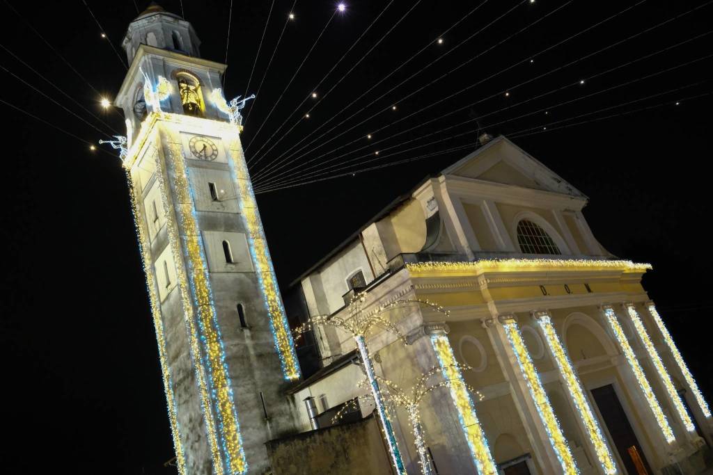 A Leggiuno l'incanto delle Lucine di Natale 