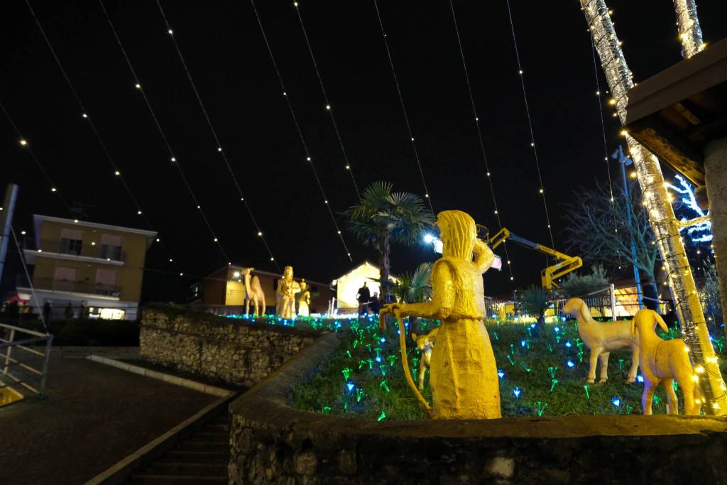 A Leggiuno l'incanto delle Lucine di Natale 