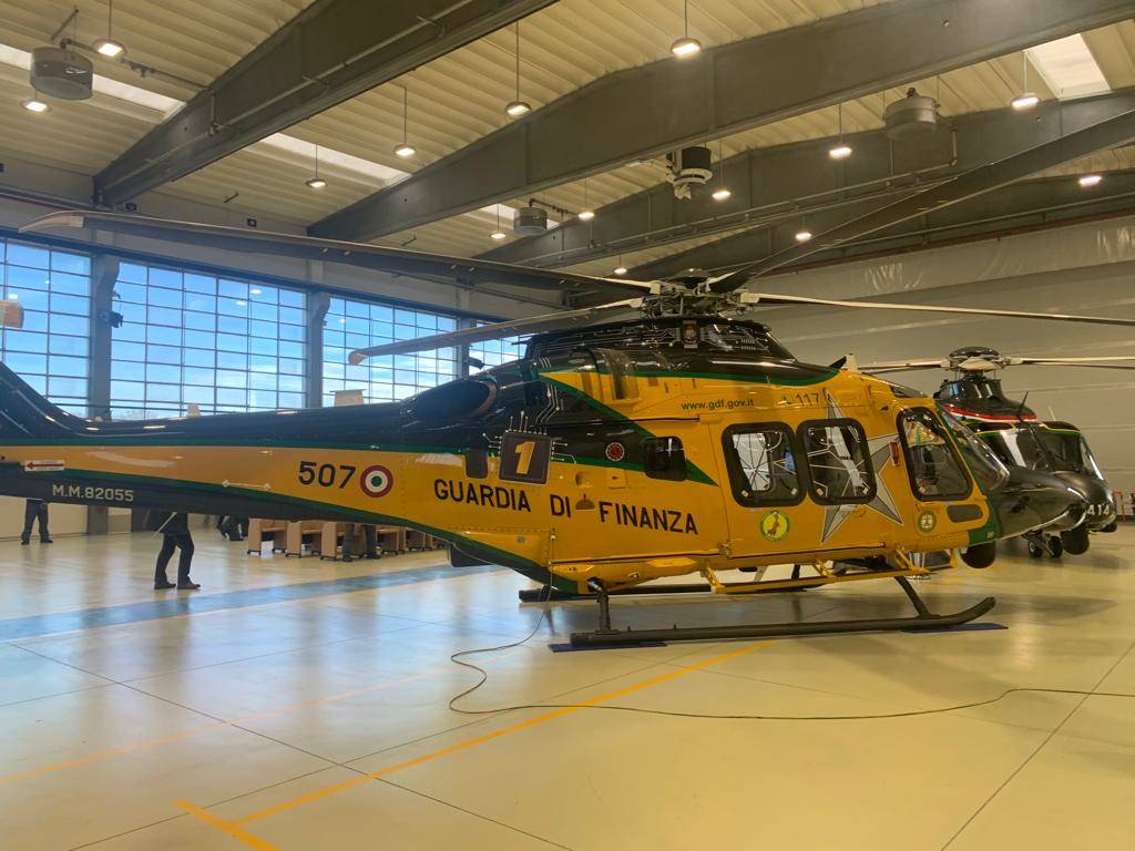 Alla sede Leonardo di Vergiate la consegna del primo Aw 169 Foc alla Guardia di Finanza