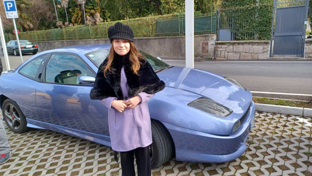 Il raduno delle Fiat coupé al molo di Ranco